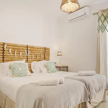 Villa Mares *