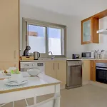 Villa Mares *